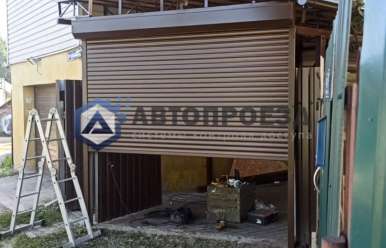 Рулонные ворота Alutech для гаража