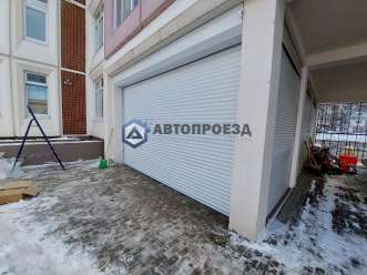 Рулонные гаражные ворота Alutech 2500x2200 мм.