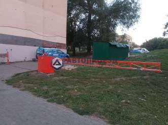 Антивандальный шлагбаум СТАНДАРТ при въезде на парковку