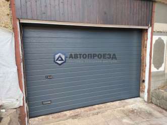 Секционные гаражные ворота Alutech Prestige 2500х2250 мм. стандартных размеров