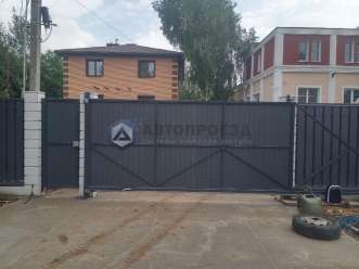 Откатные ворота с профлистом и автоматикой Alutech для дачи