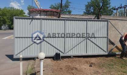 Откатные ворота с профлистом и автоматикой Alutech