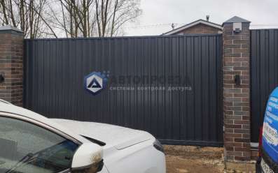 Откатные металлические ворота 4500x2000 мм. обшитые профлистом с двух сторон